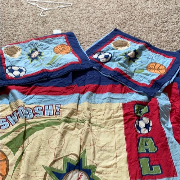 Comforter - Picture 2 of 4